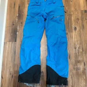 Mammut women’s ski pants, size 6/small